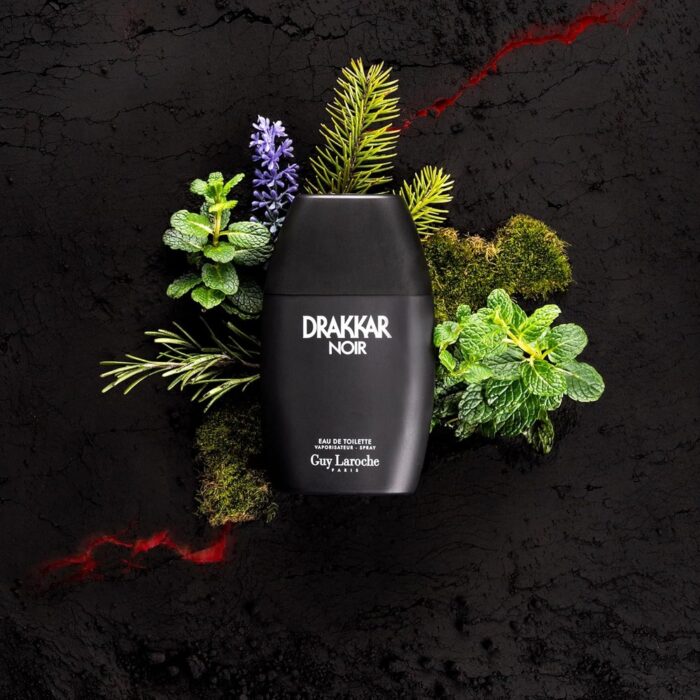 Guy Laroche Drakkar Noir, Iconic Designer Fragrance, Intense & Powerful Eau de Toilette, Fougere Blend & Aromatic Spices, Day and Evening Scent, Long Lasting Mens Cologne, - Image 3