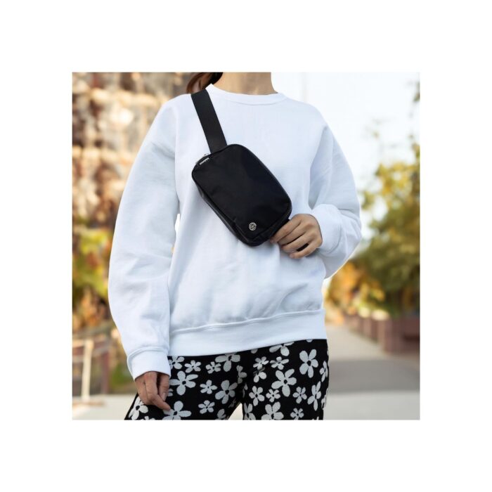Wholesale LOW MOQ Lululemon Athletica Everywhere Belt Bag, Black, 7.5 x 5 x 2 inches - Image 4